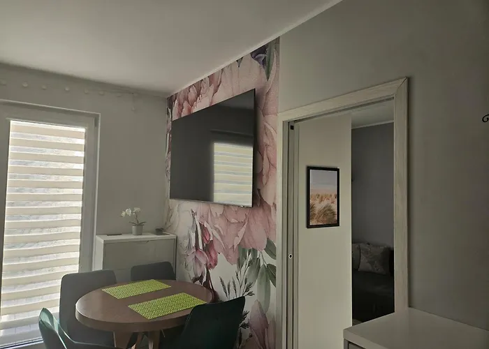 Lägenhet Wyjatkowy Kalinowa Z Ogrodkiem Parking Kosakowo